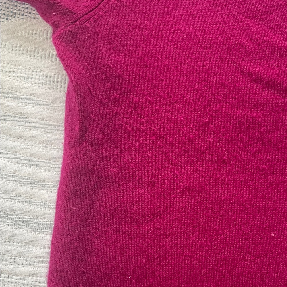 Nordstrom Women's Cashmere V-Neck Sweater - Magenta - Picture 2 of 5